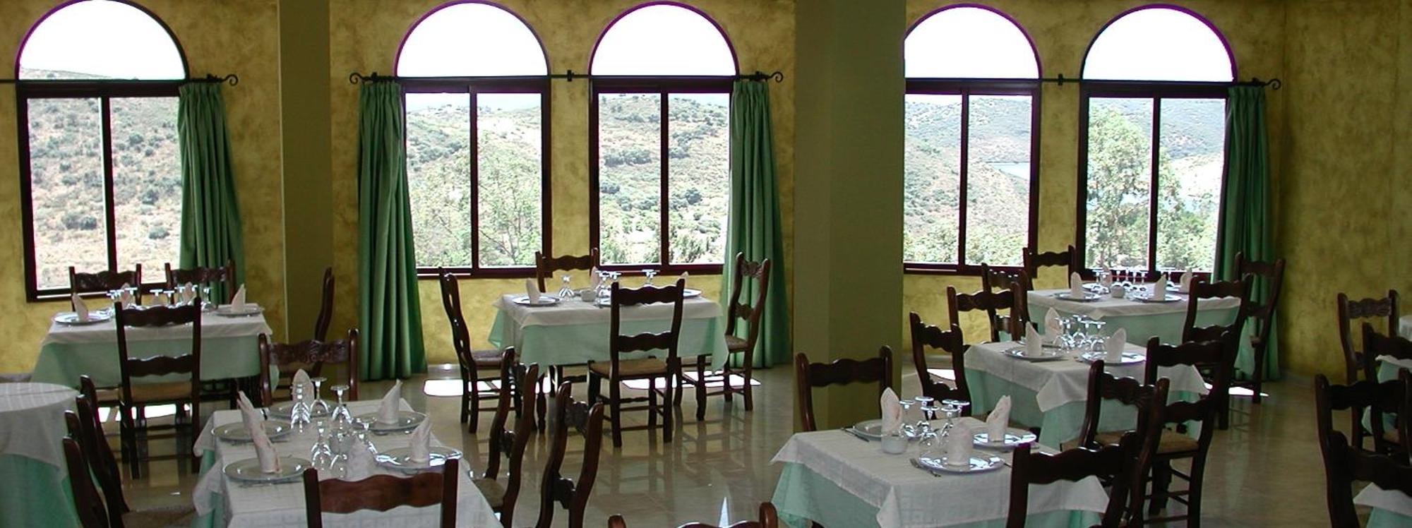 Hotel Restaurante Banos Banos De La Encina Bagian luar foto